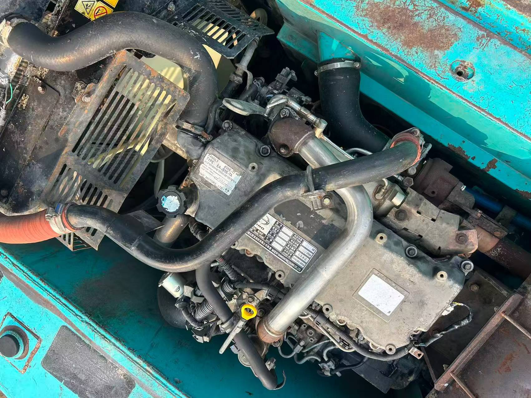 Buy Kobelco SK200-8 Used Excavator / 9