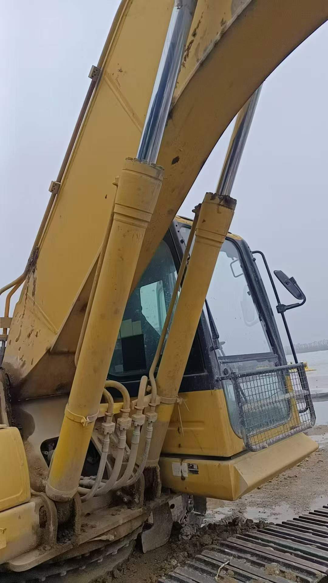 Buy Komatsu PC240-6 Used Excavator / 9