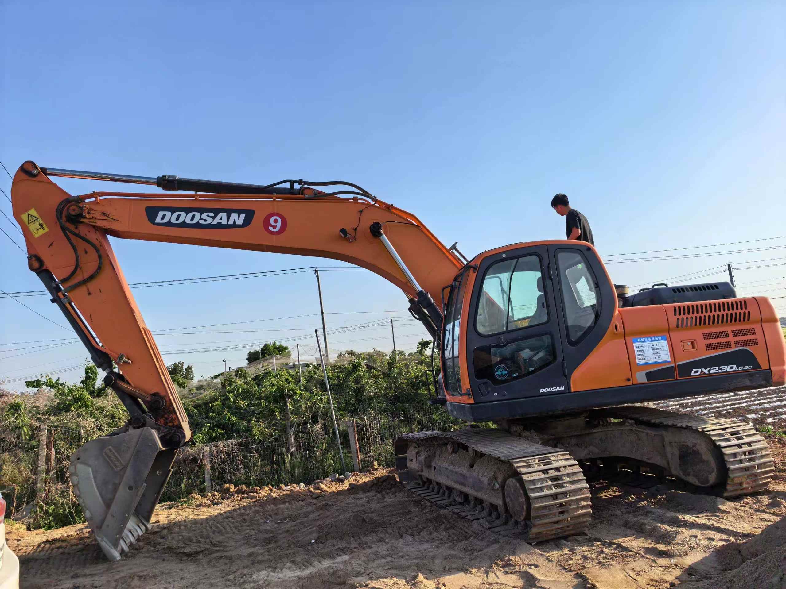 Buy Doosan DH215-7 Used Excavator / 3