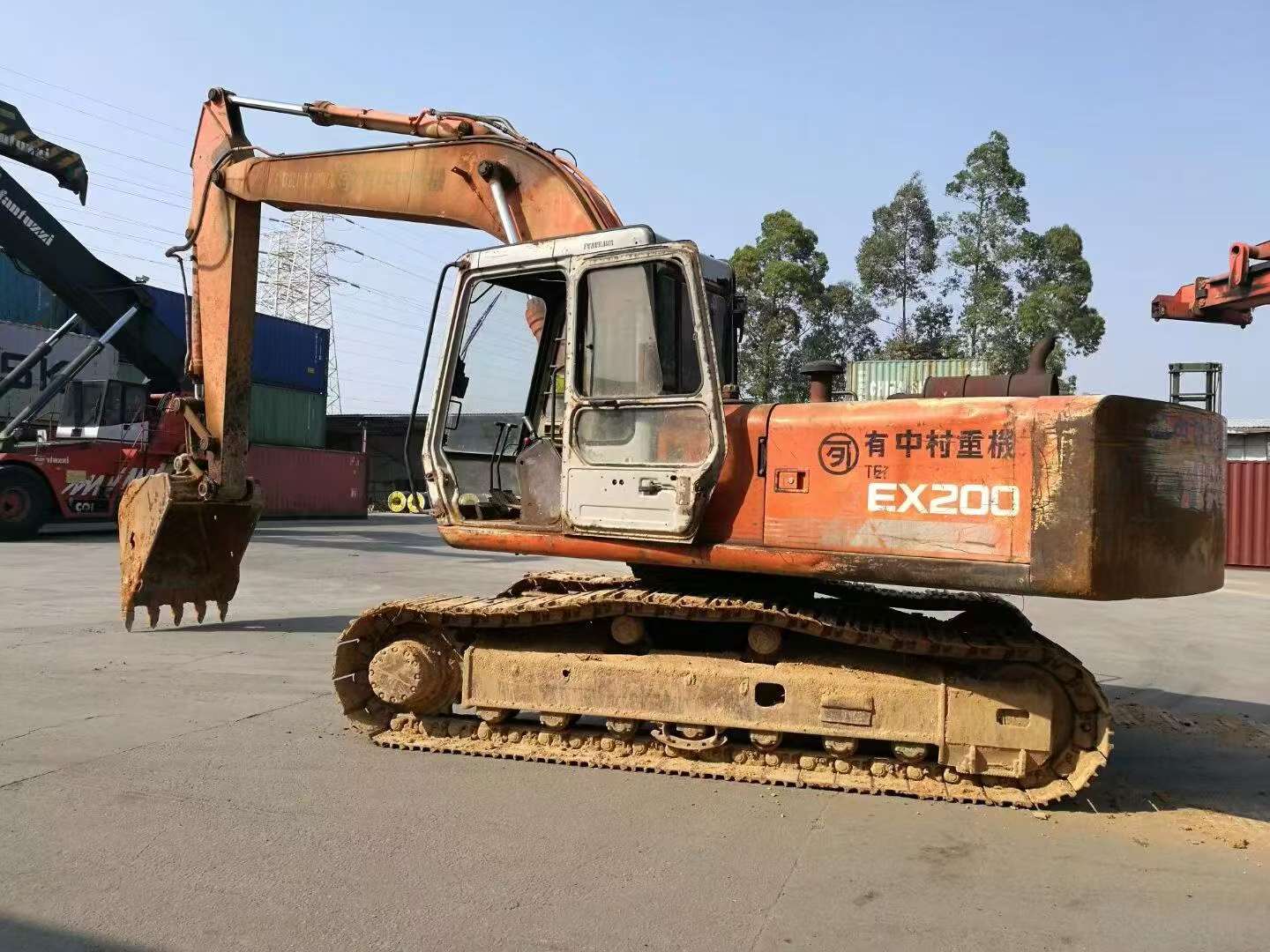 Buy Hitachi EX200-1 Used Excavator / 4