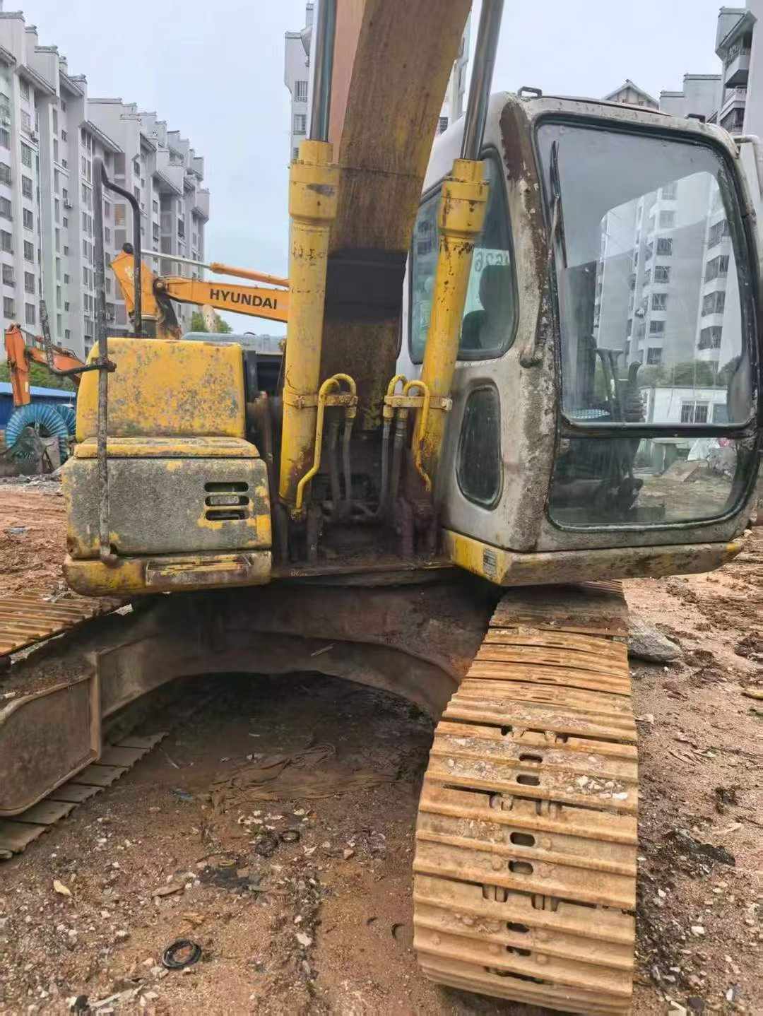 Buy Sumitomo SH120 Used Excavator / 4