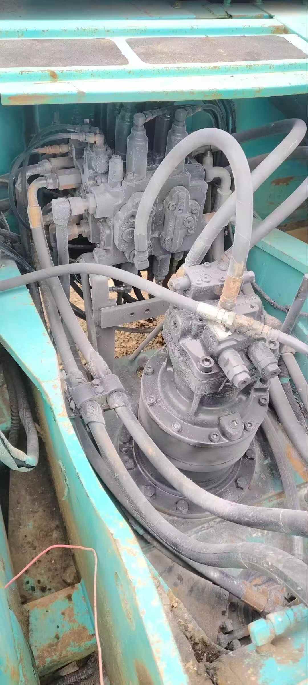 Buy Kobelco SK200-10 Used Excavator / 8