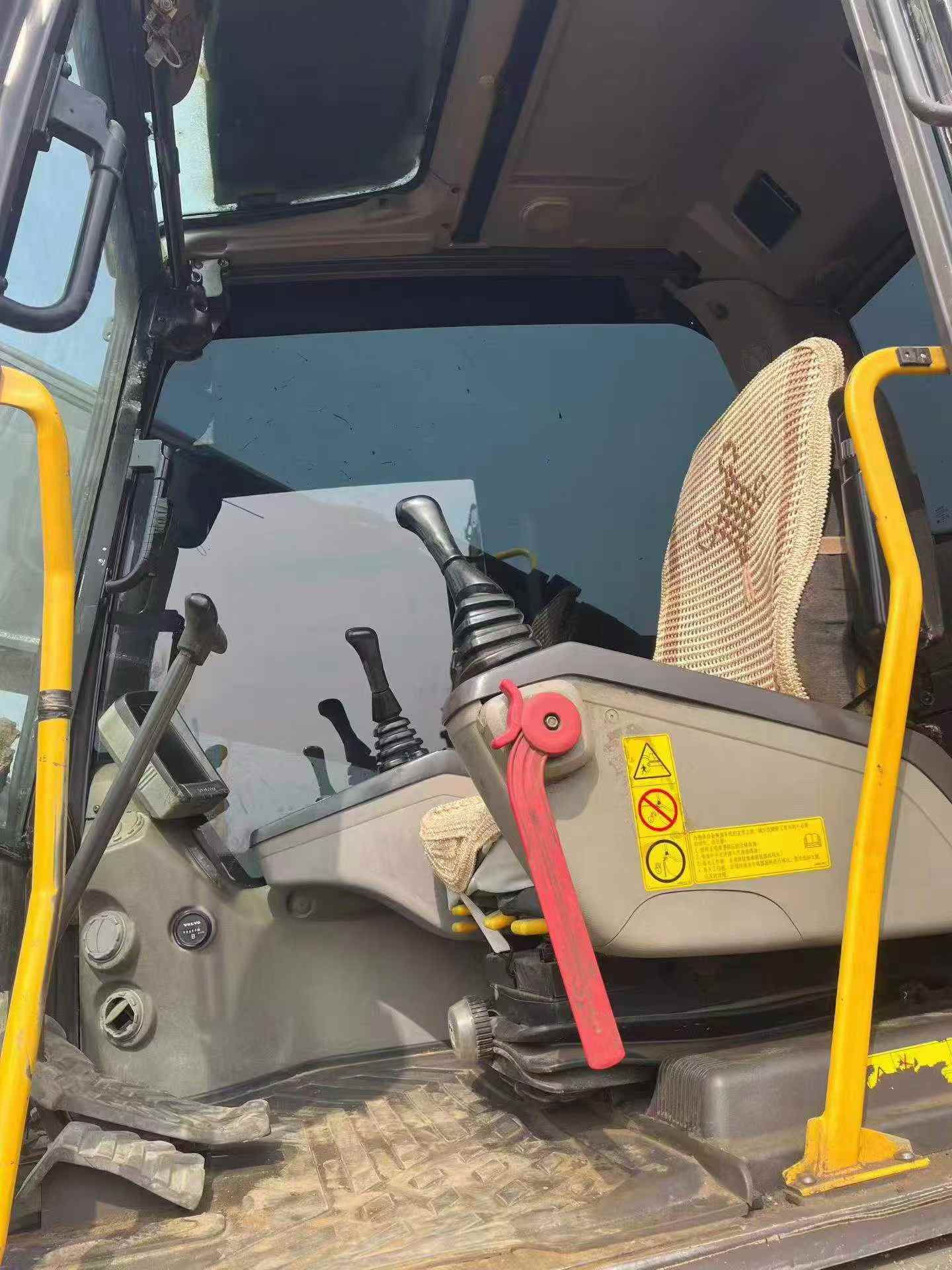 Buy Volvo EC300DL Used Excavator / 5