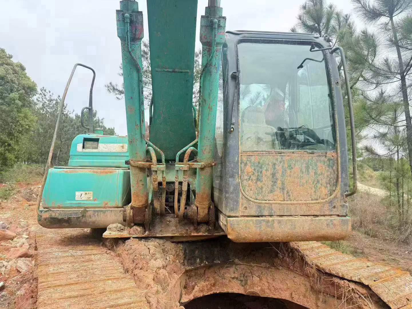 Buy Kobelco SK2008 Used Excavator / 2