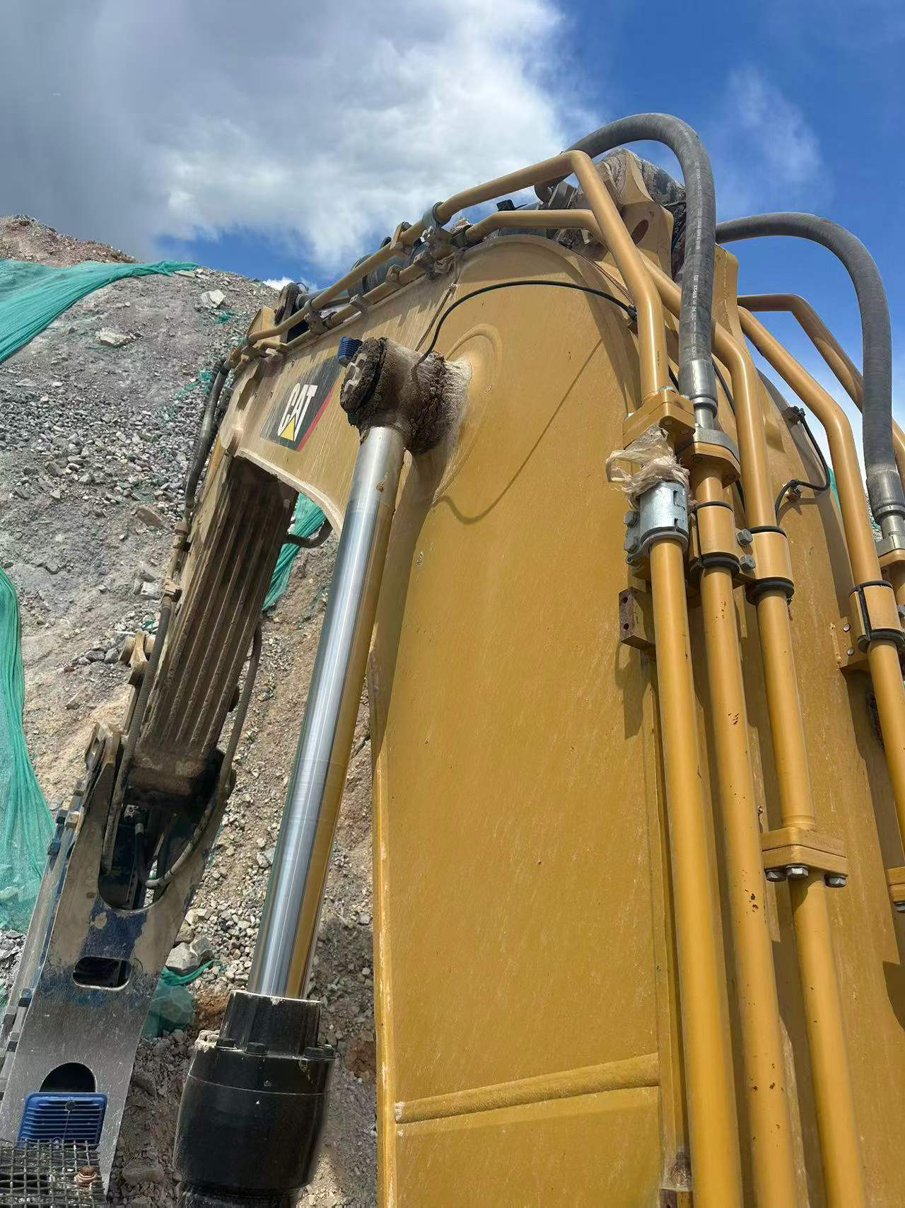 Buy Caterpillar 374D Used Excavator / 5