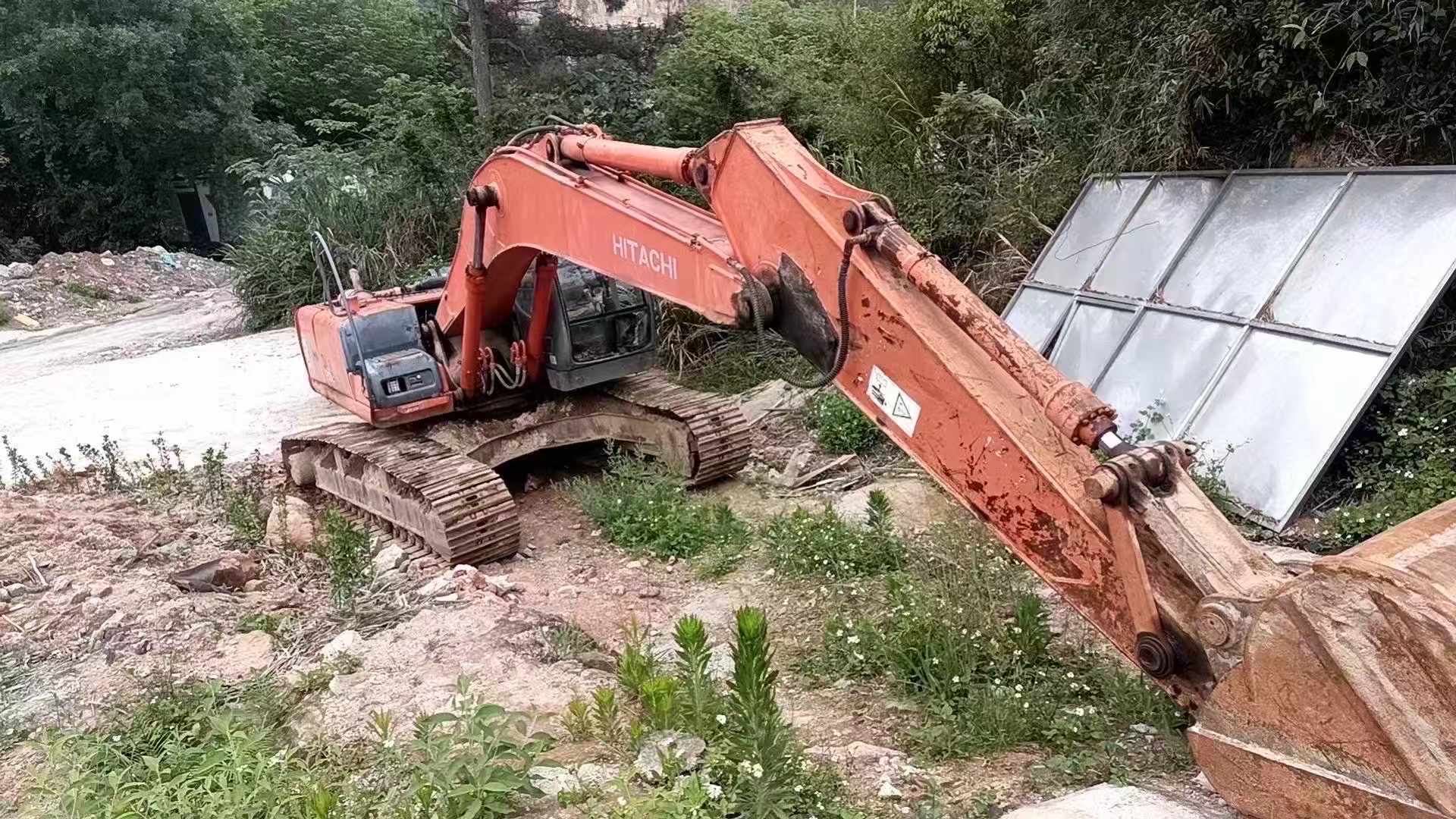 Buy Hitachi ZX200-6 Used Excavator / 3