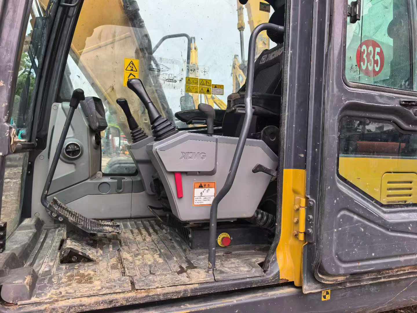 Buy XCMG XE135B Used Excavator / 6