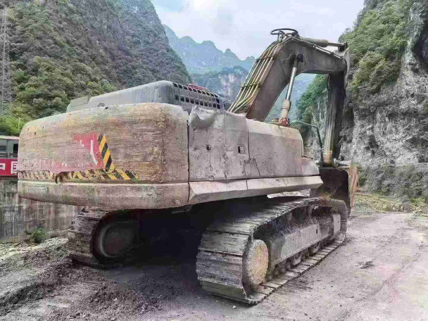 Buy Caterpillar 320D Used Excavator / 3