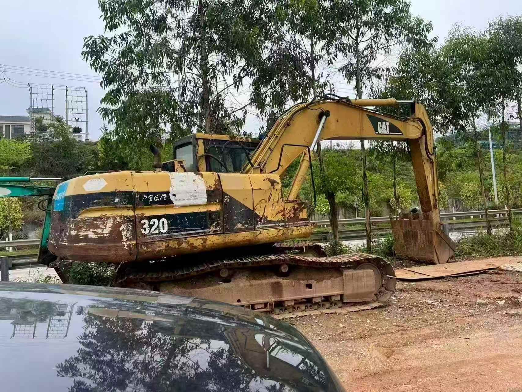 Buy Caterpillar 320V2 Used Excavator / 3