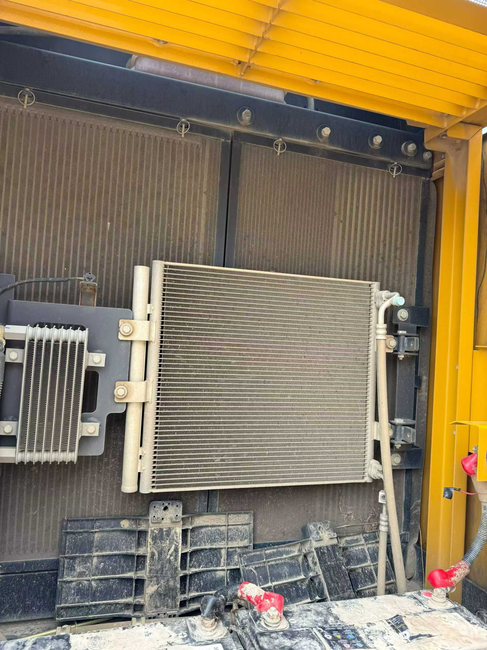 Buy XCMG XE200 Used Excavator / 9