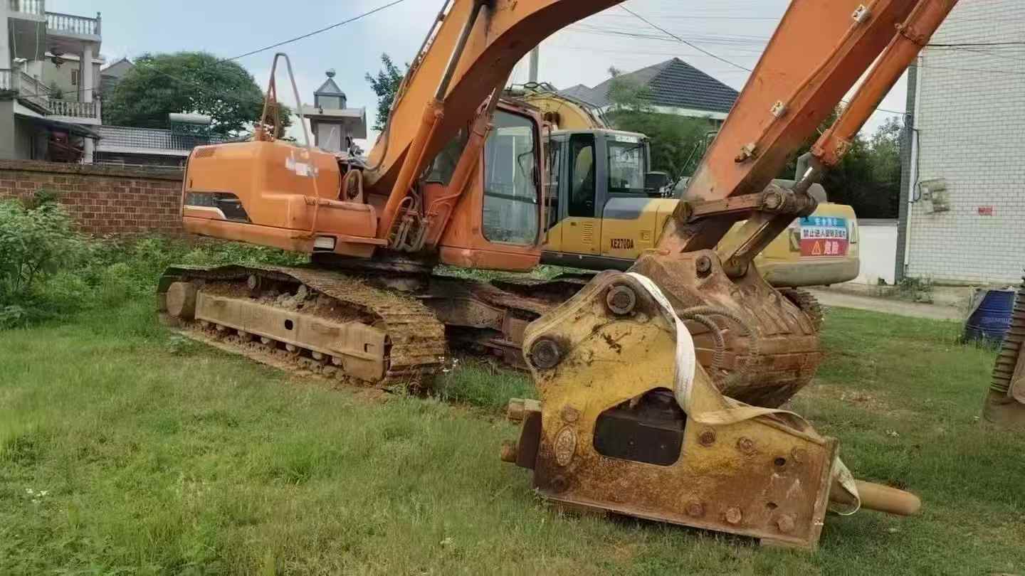 Buy Doosan DH215-7 Used Excavator / 2