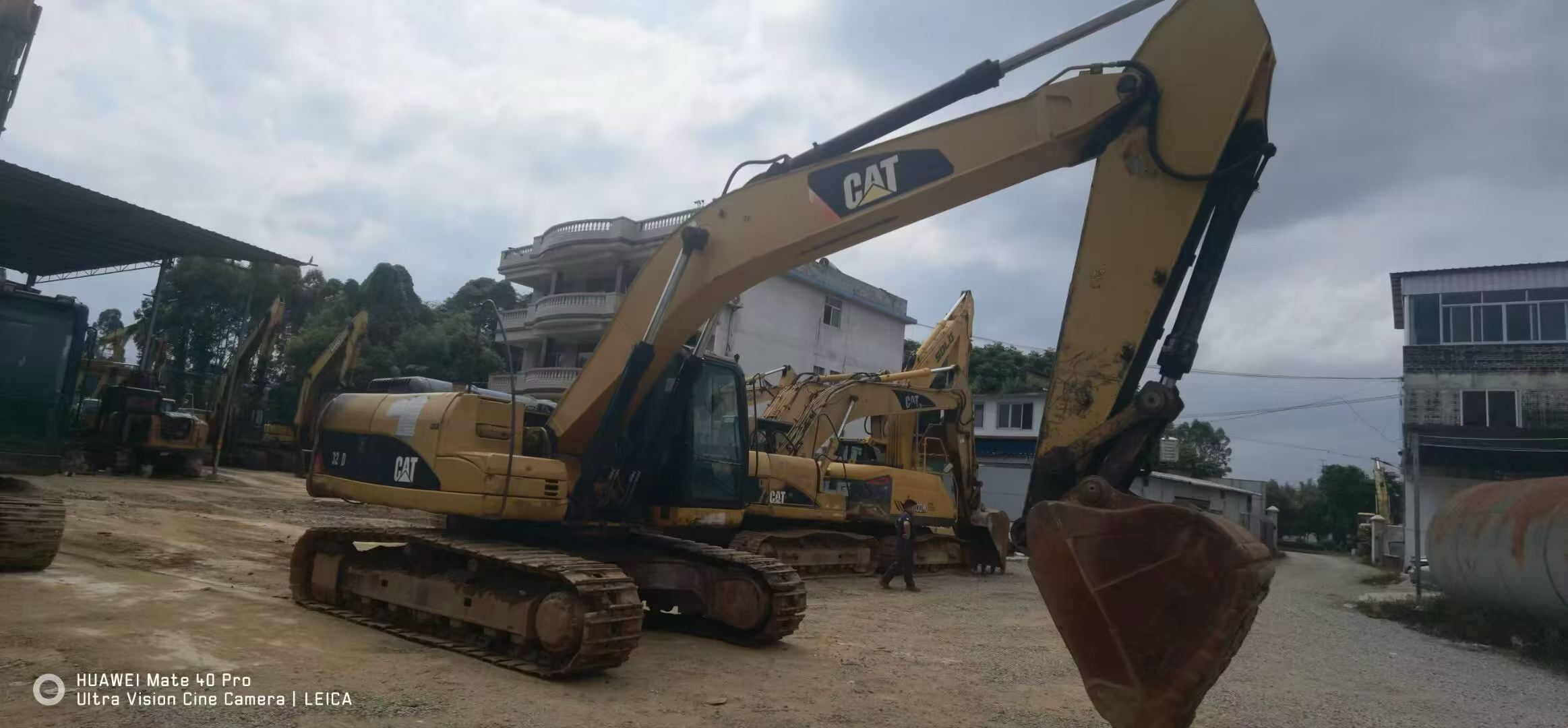 Buy Caterpillar 324D Used Excavator / 2