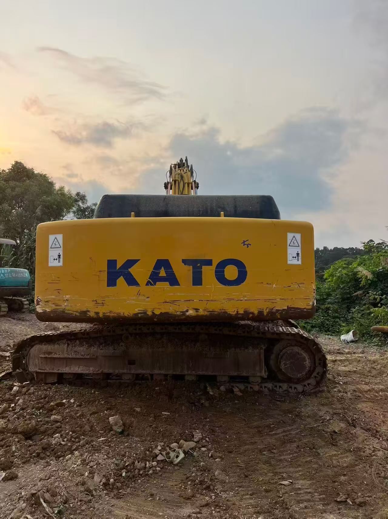 Buy Kato HD1430-7 Used Excavator / 9