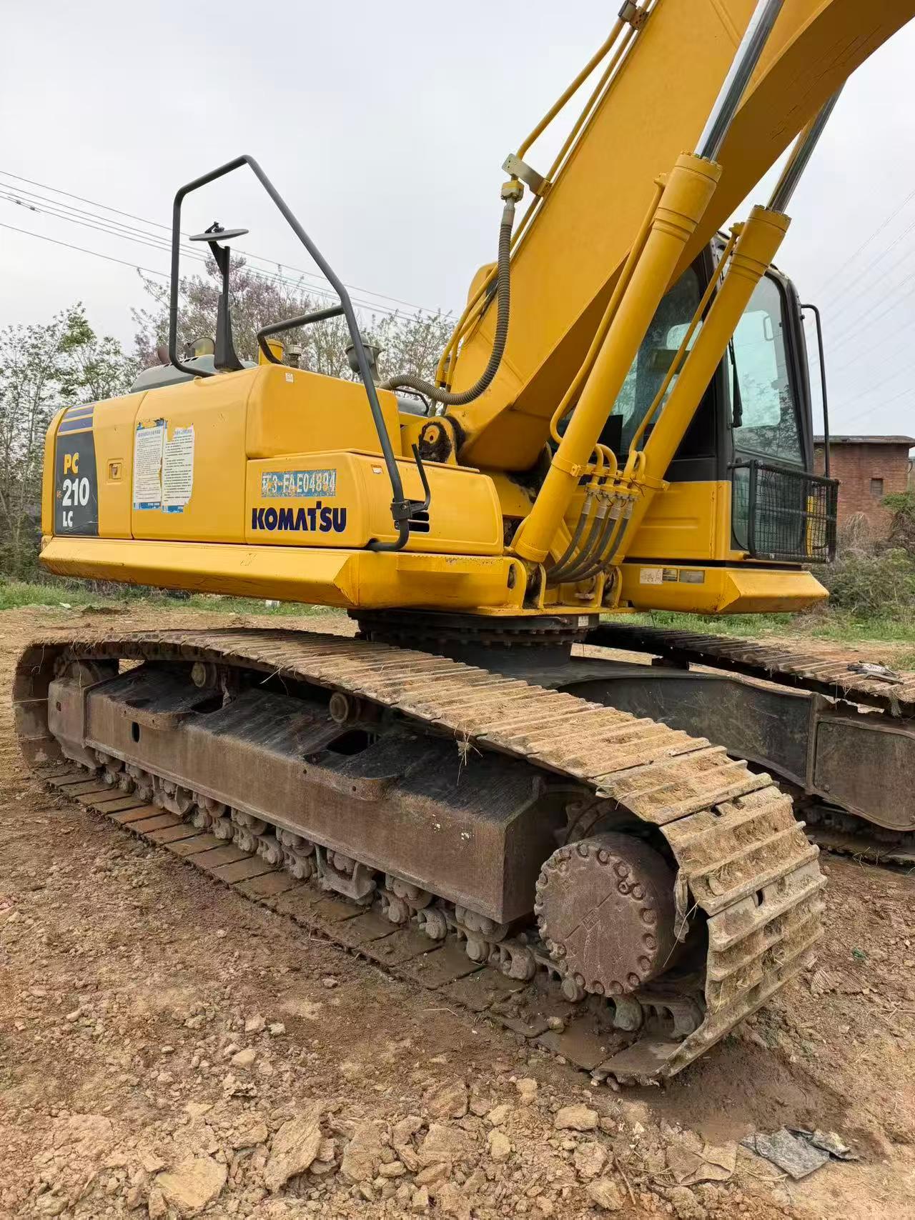 Buy Komatsu PC210 Used Excavator / 8