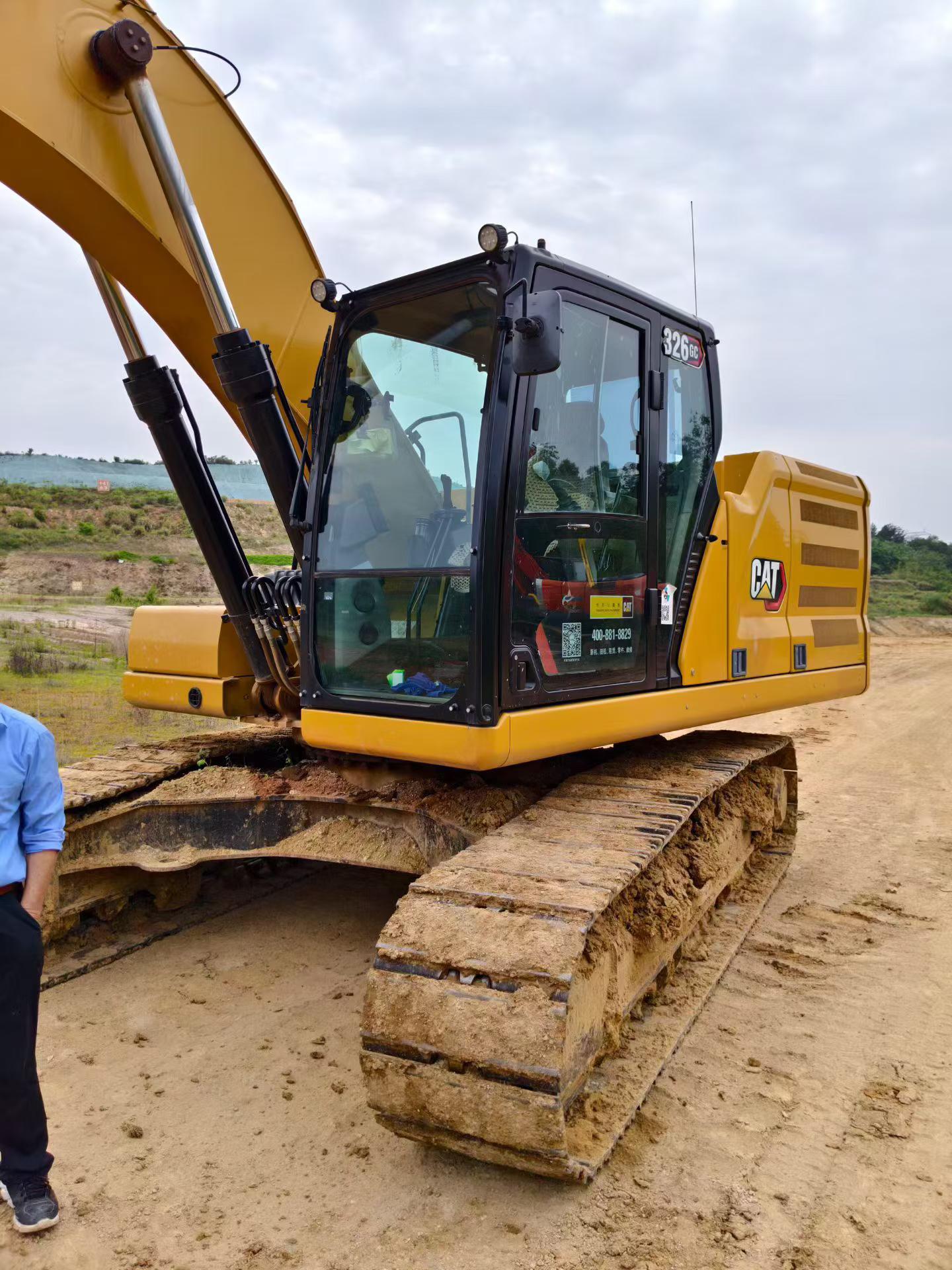 Buy Caterpillar 326DL Used Excavator / 2