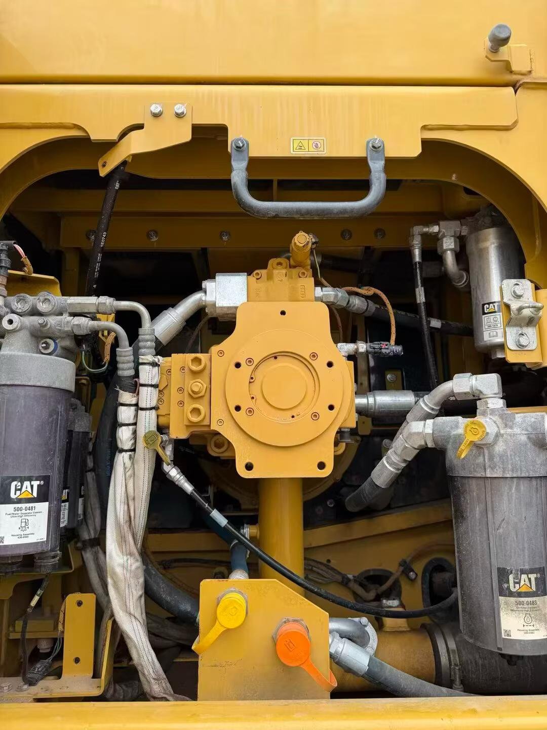 Buy Caterpillar CAT352 Used Excavator / 8