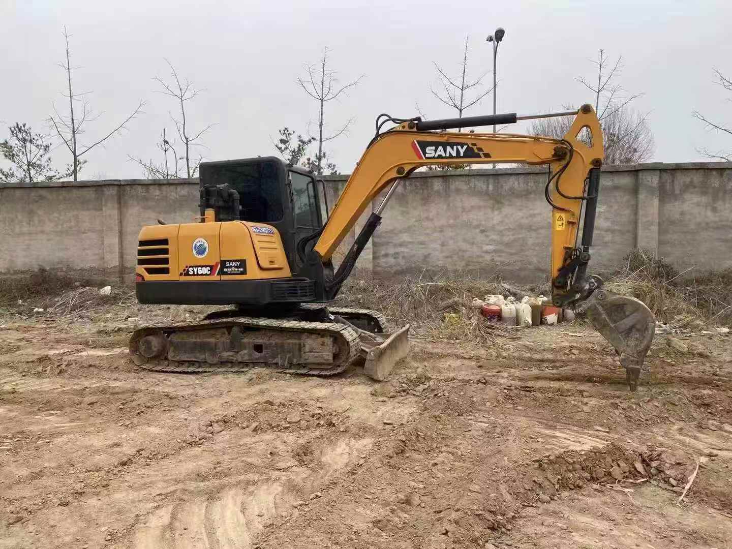Buy Sany SY60C Used Excavator / 4