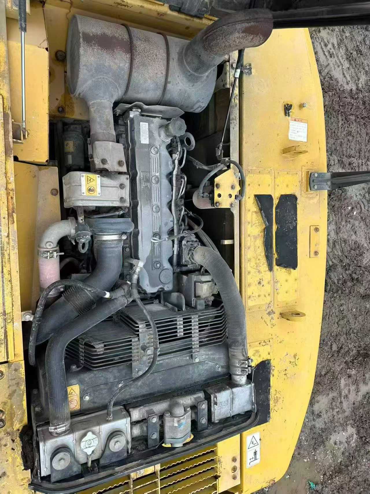 Buy Komatsu PC240-6 Used Excavator / 3