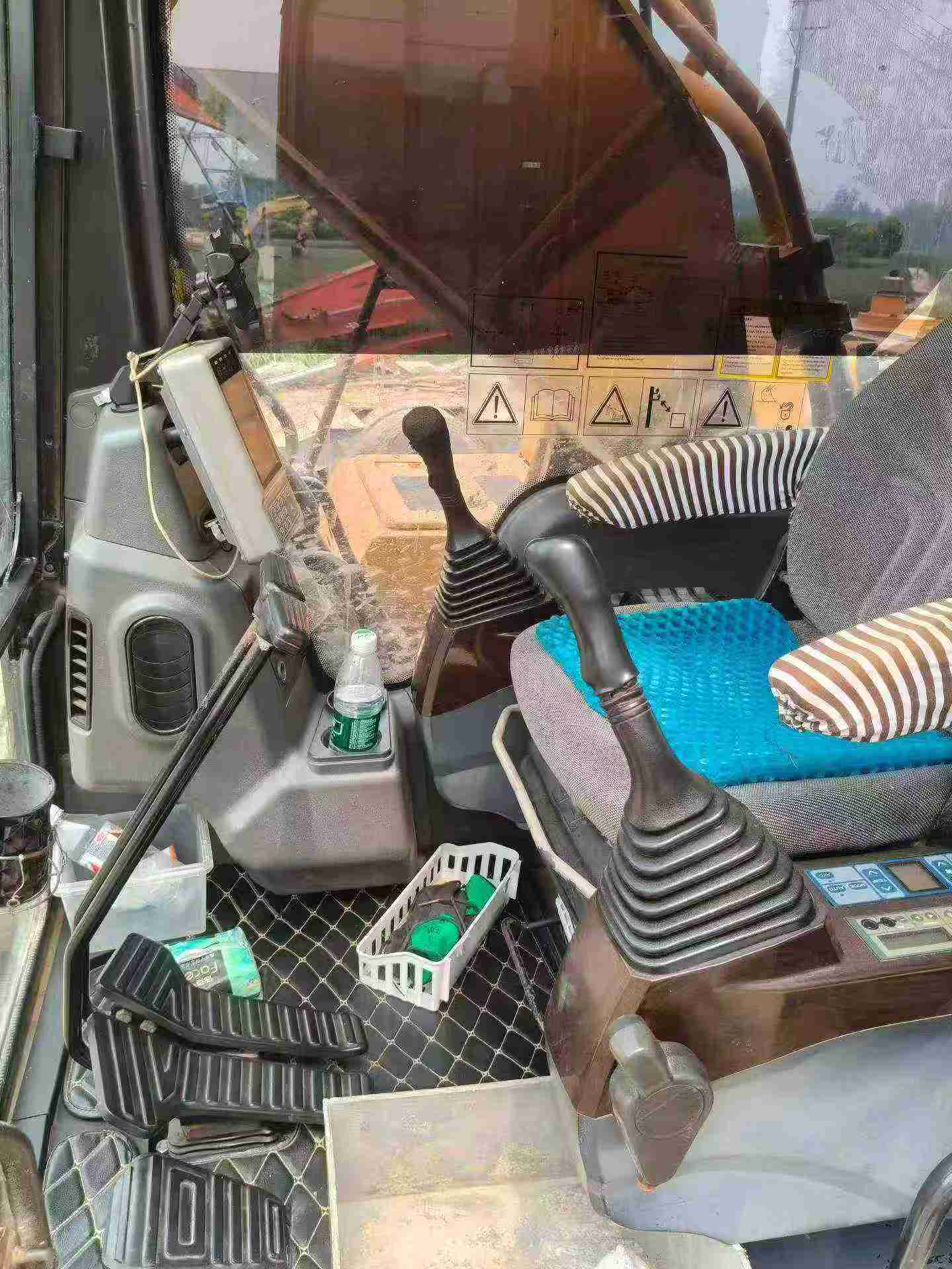 Buy Sany SY225C-8 Used Excavator / 3
