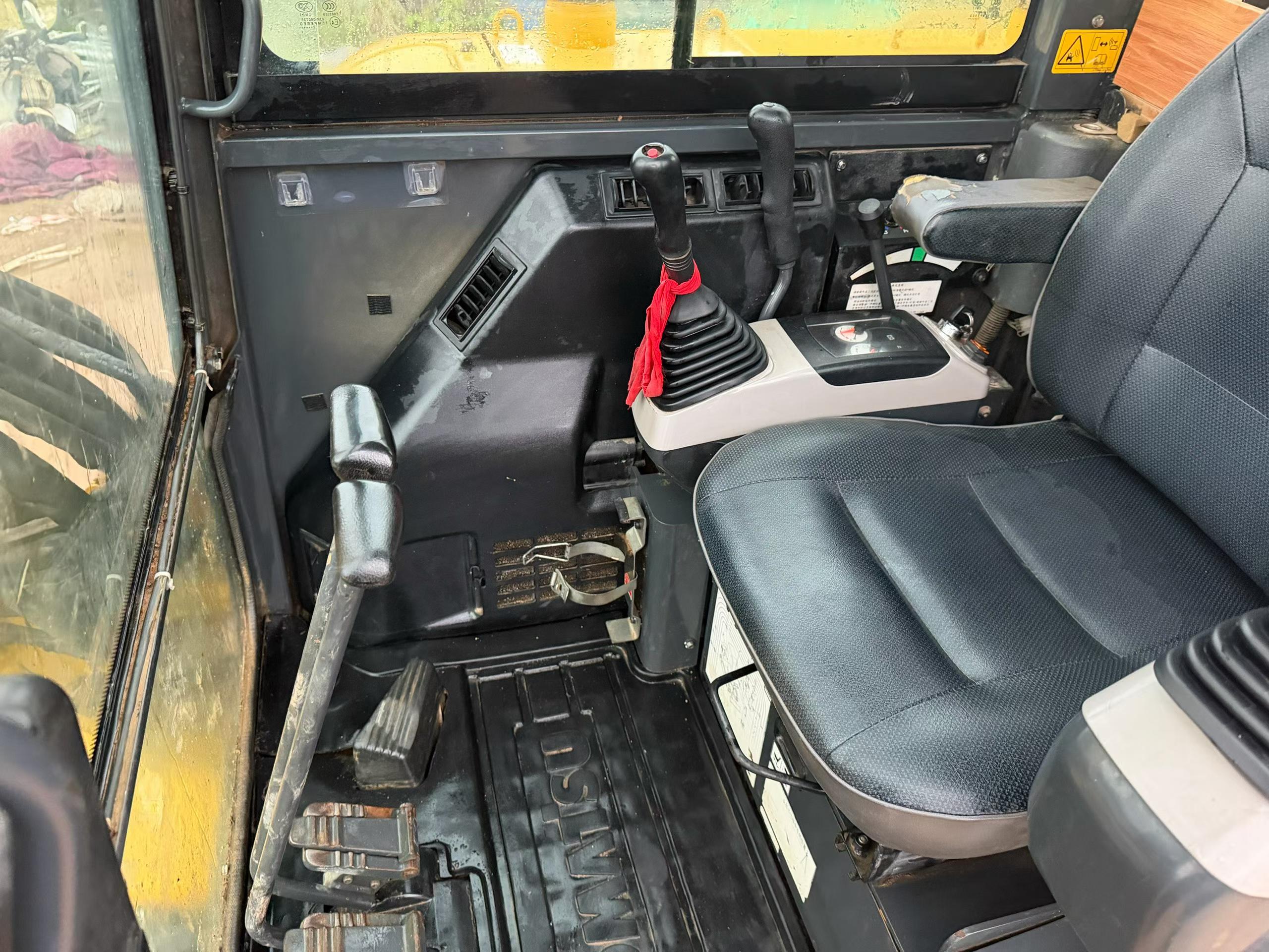 Купить Подержанный Экскаватор Komatsu PC56-7 / 4