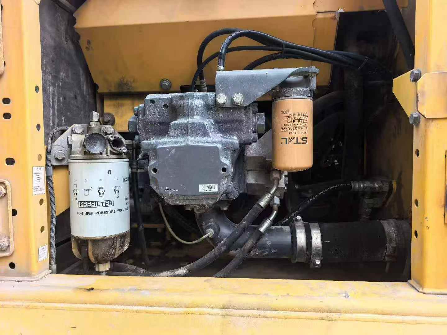 Buy Komatsu PC240-6 Used Excavator / 6