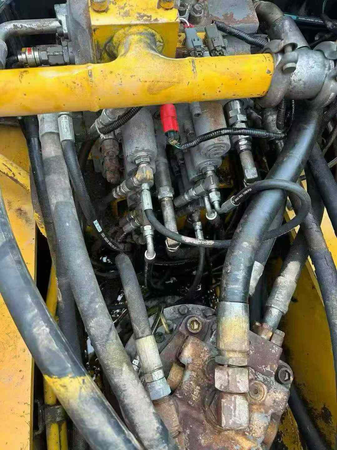 Buy Kato 820-3SP Used Excavator / 2