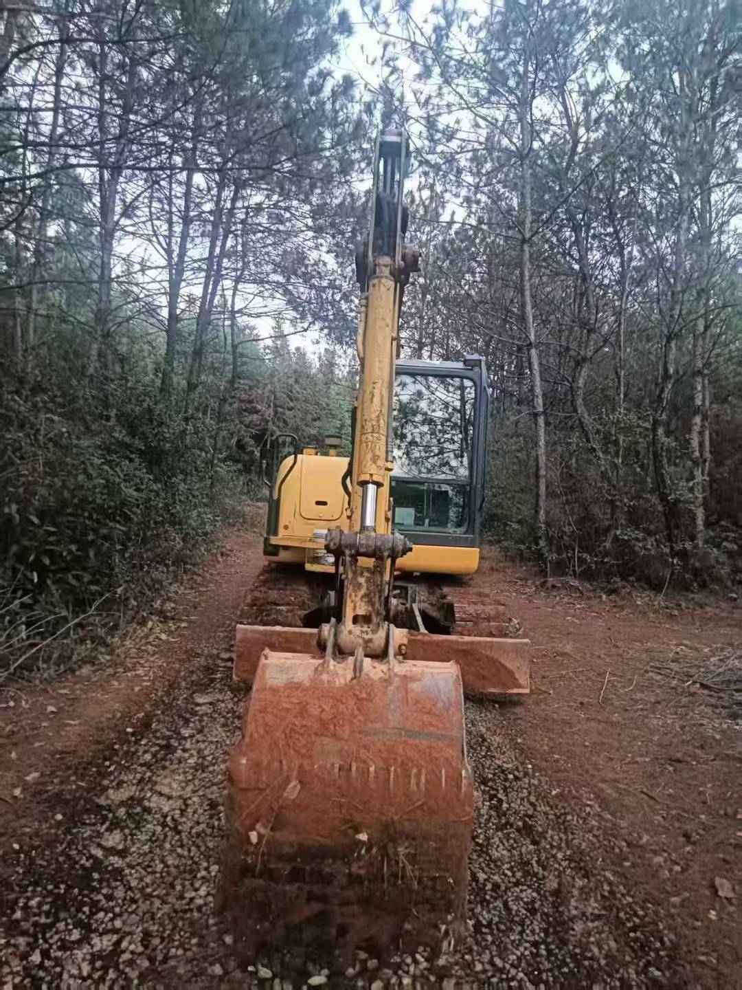 Buy Komatsu PC56-7 Used Excavator / 8