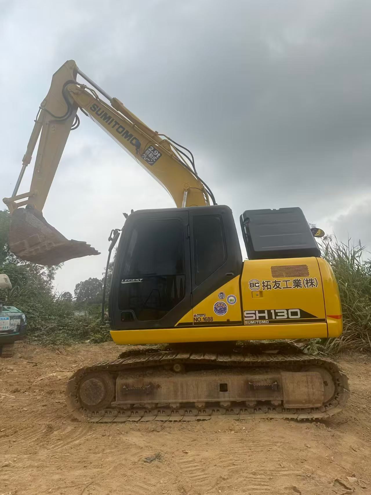 Buy Sumitomo SH130-3 Used Excavator / 2