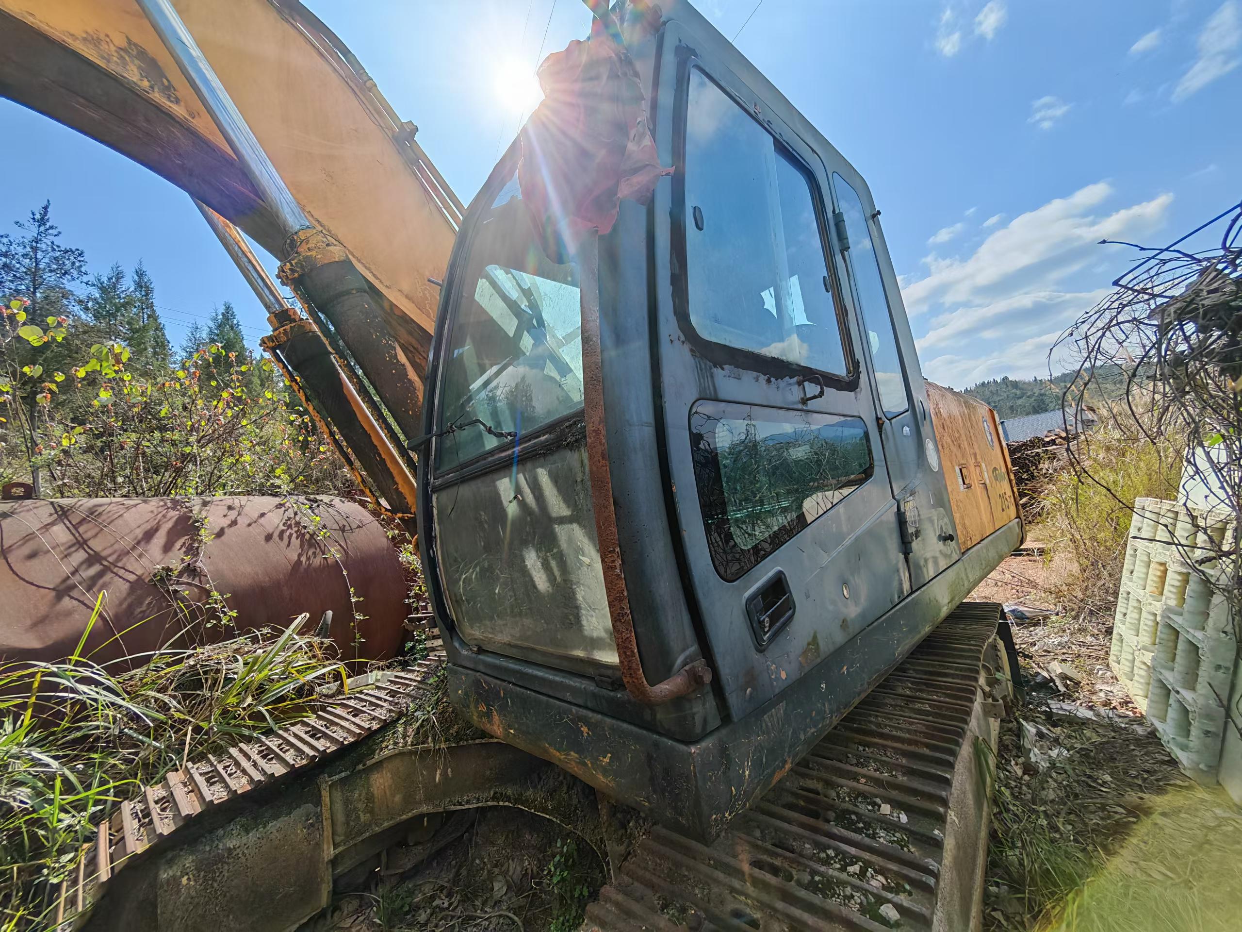 Buy Hyundai R215-7 Used Excavator / 6