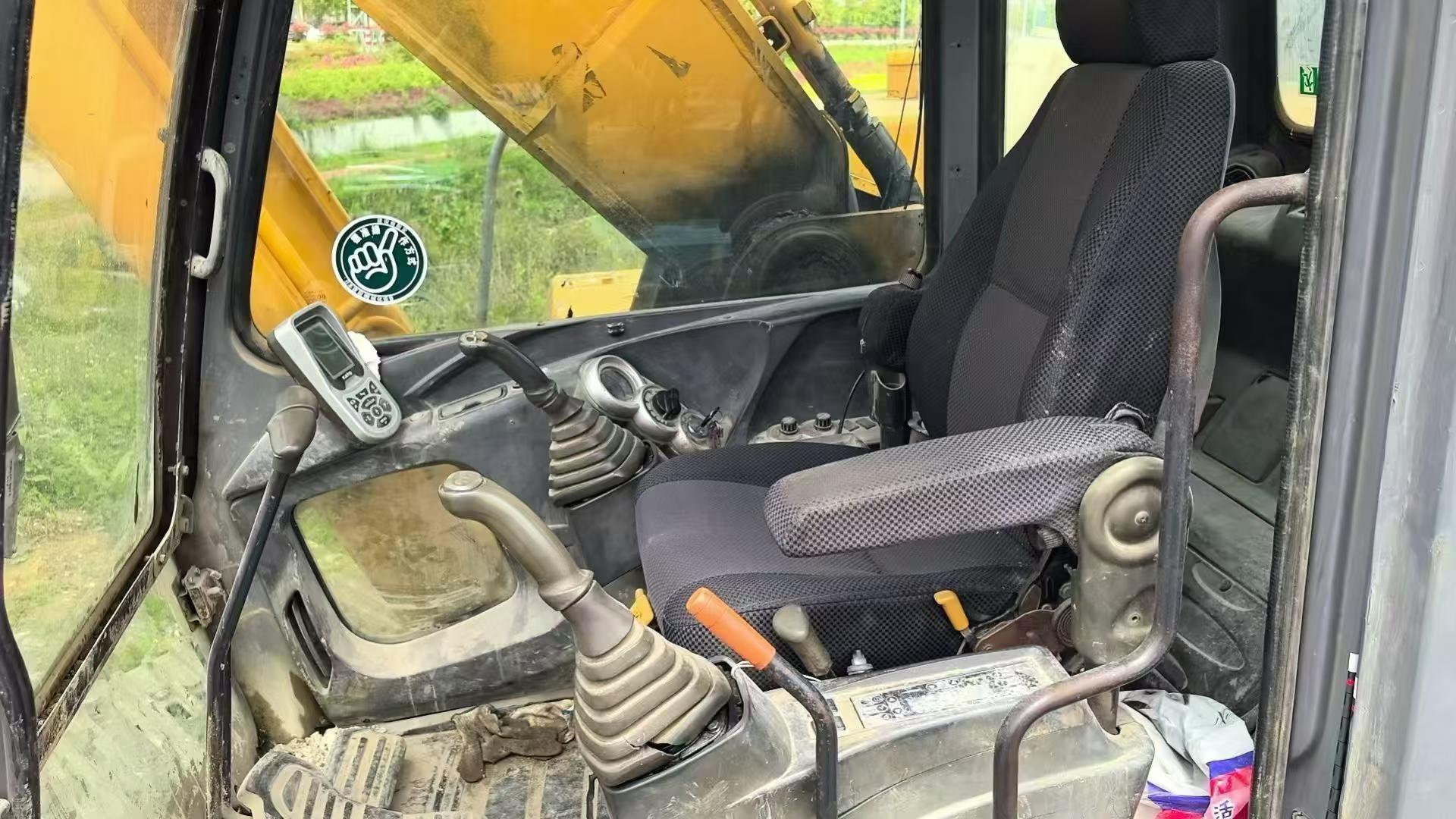 Buy Kato HD1430 Used Excavator / 4