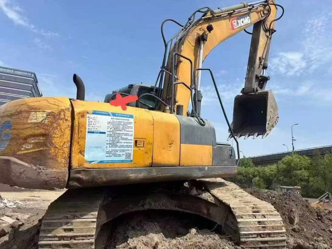 Buy XCMG XE200 Used Excavator / 2
