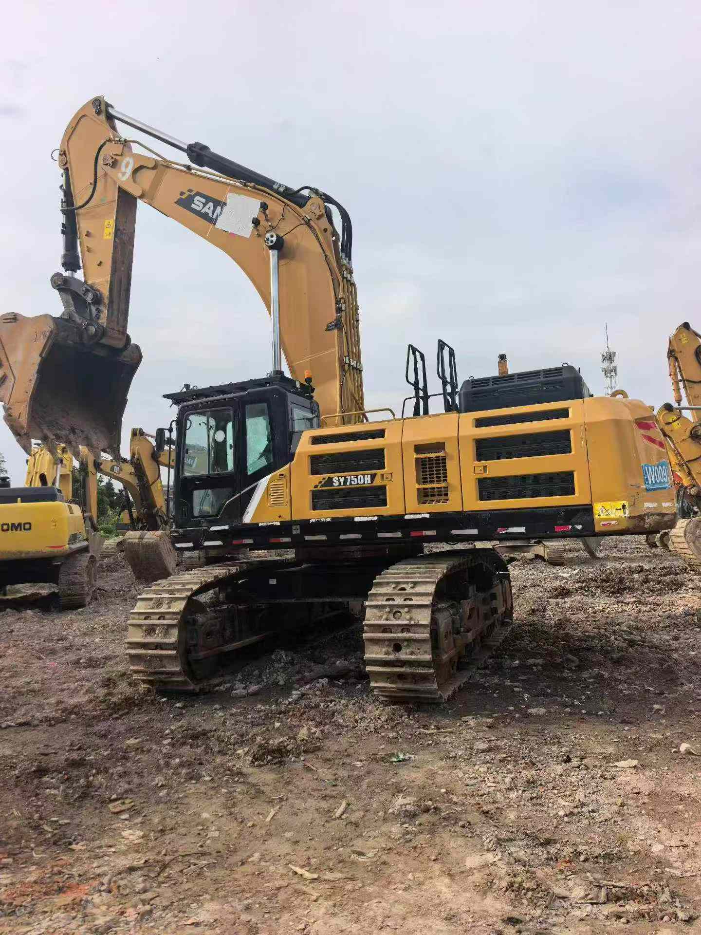 Buy Sany SY750H Used Excavator / 2