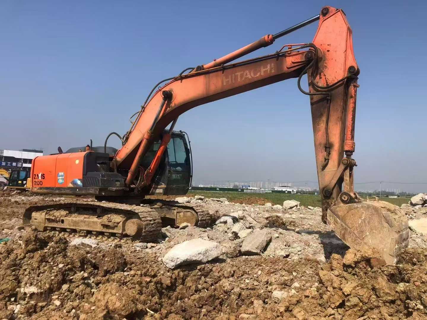 Buy Hitachi ZH200-5A Used Excavator / 2