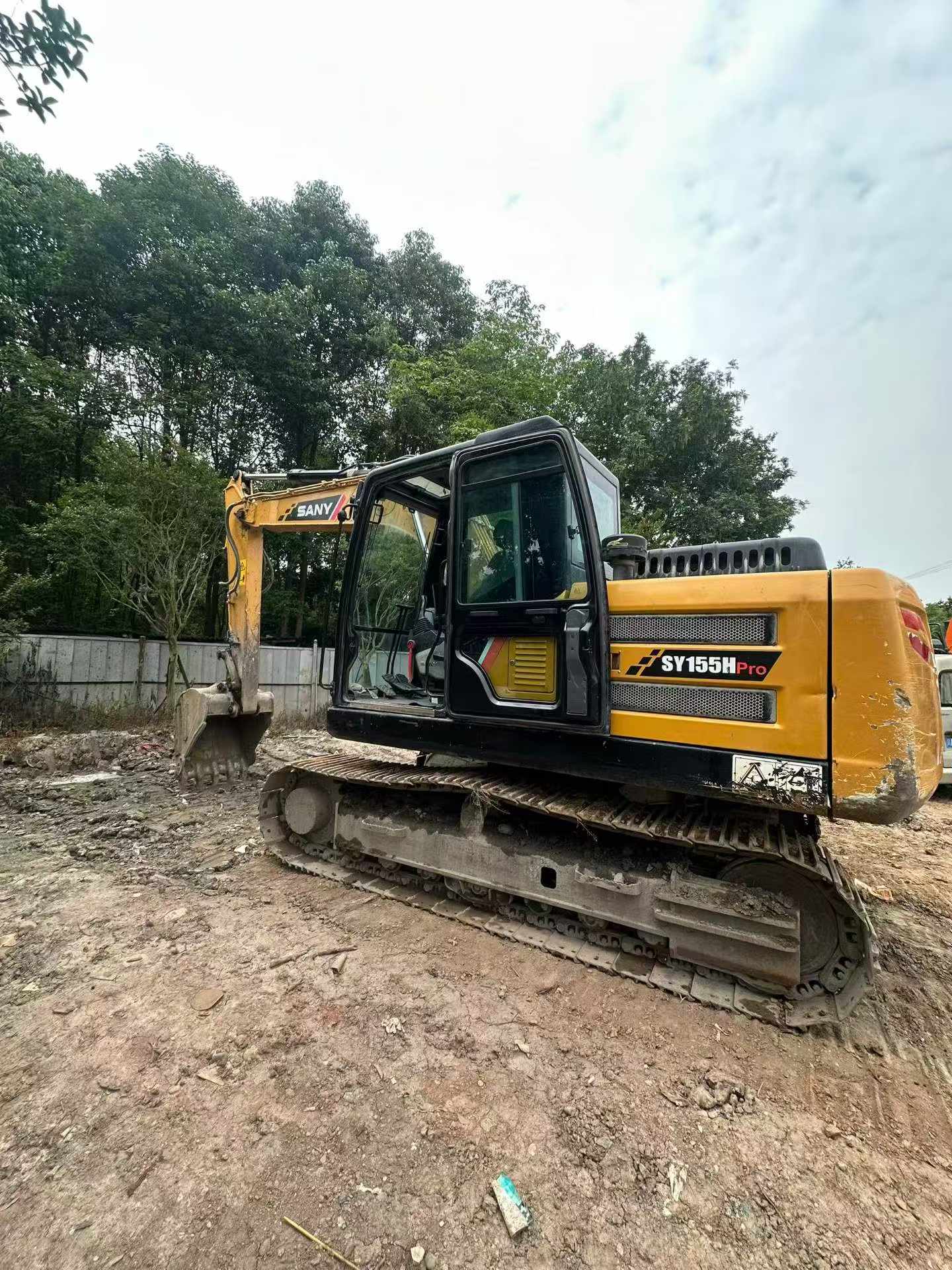 Buy Sany SY135 Used Excavator / 3