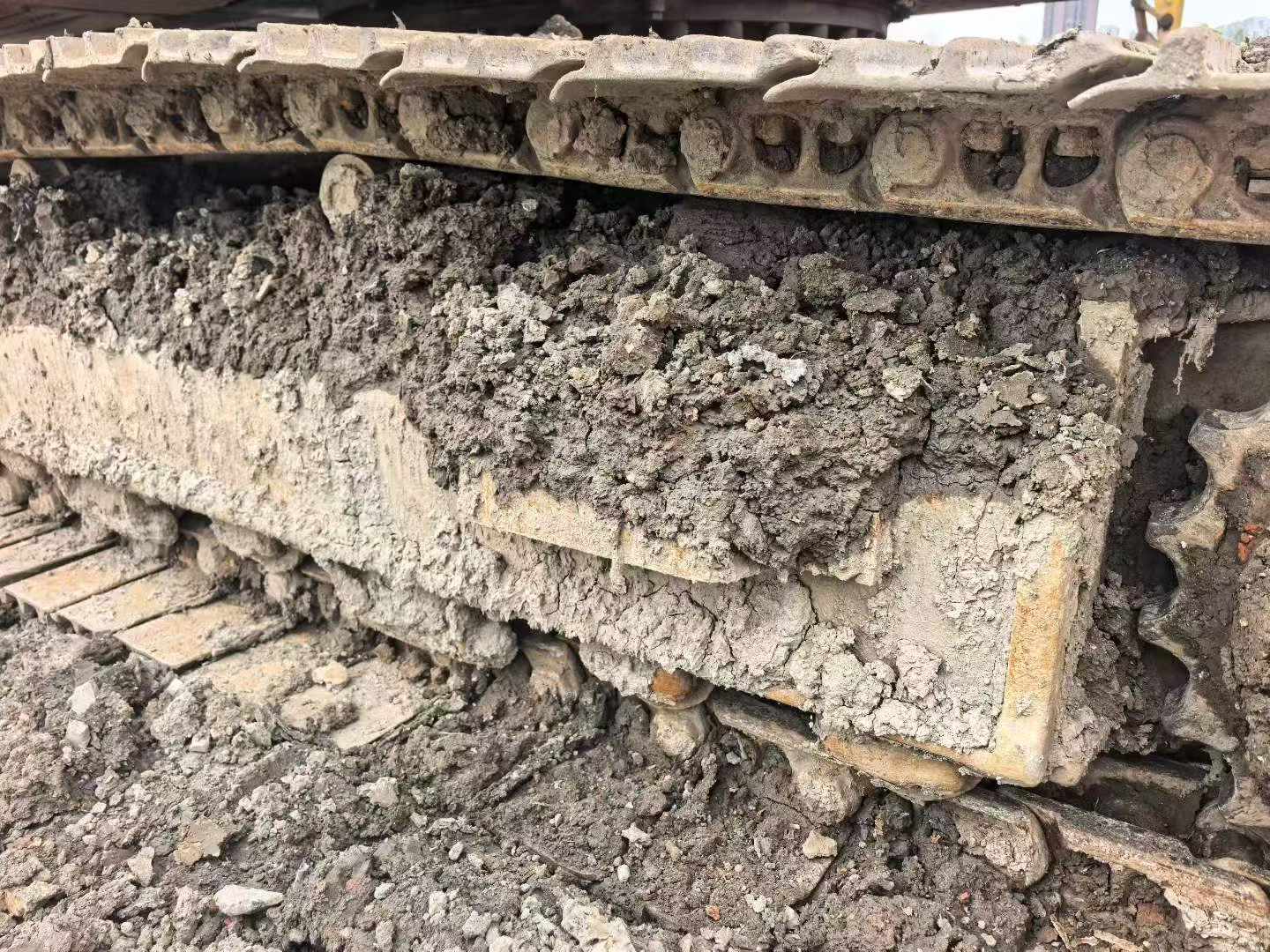 Buy Hitachi ZX240-5A Used Excavator / 2