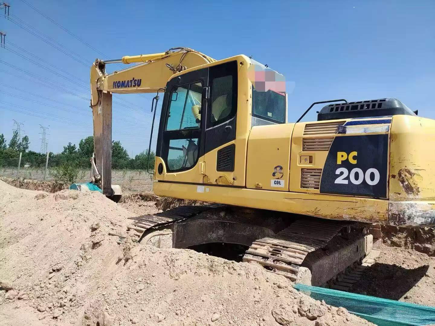 Buy Komatsu PC200 Used Excavator / 2