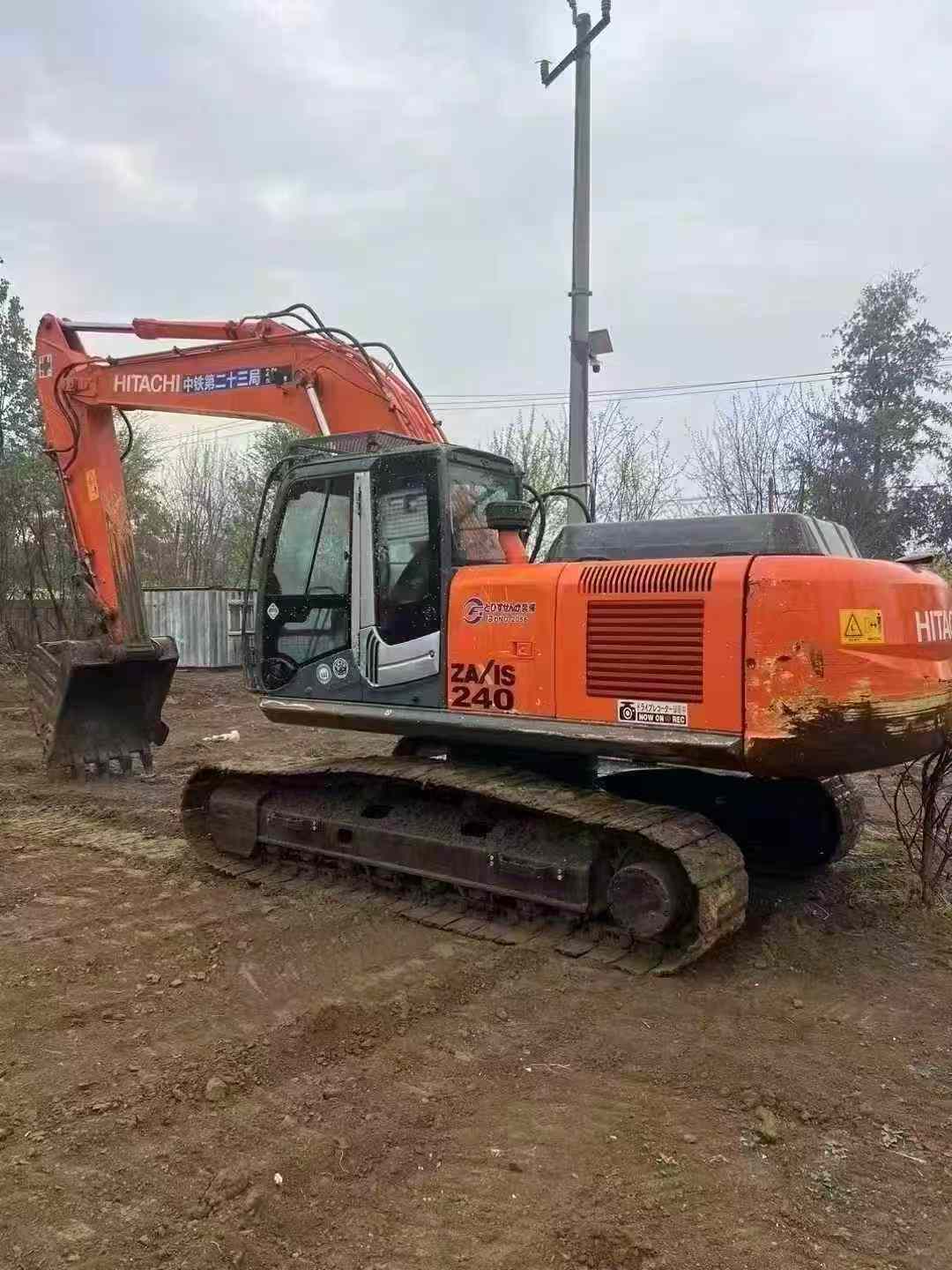 Buy Hitachi ZX240 Used Excavator / 2