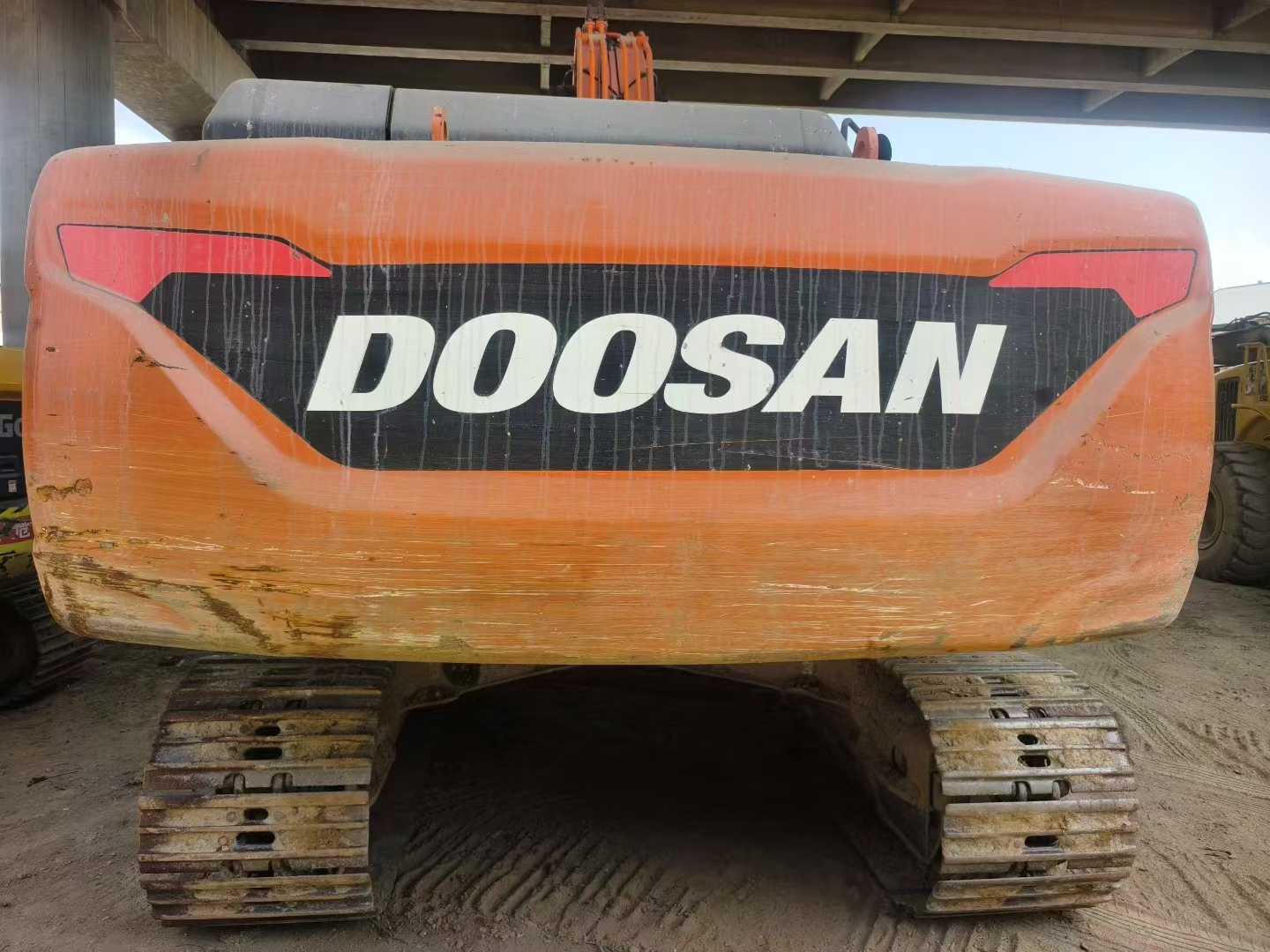 Buy Doosan DH215-7 Used Excavator / 3