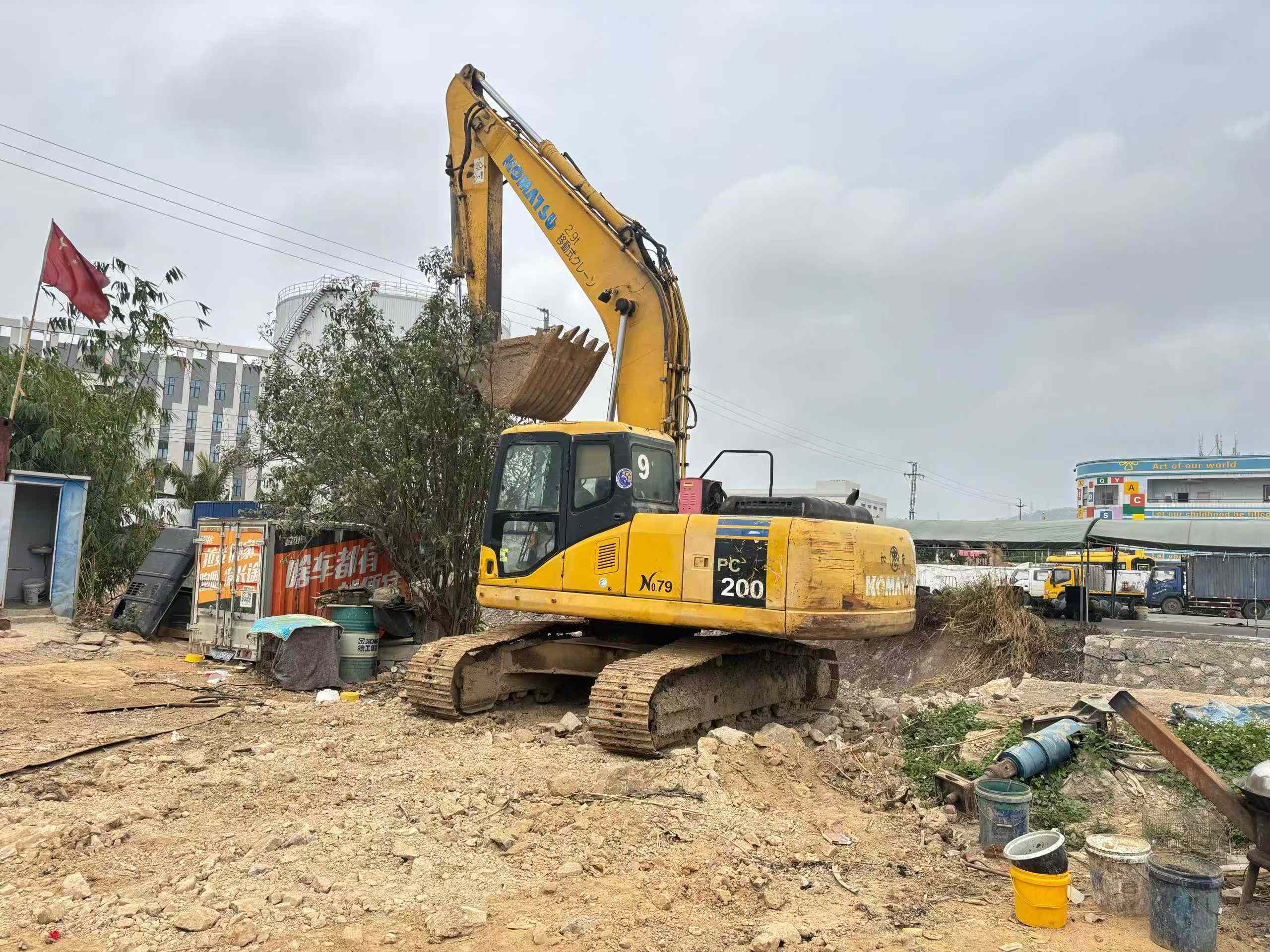 Buy Komatsu PC200-7 Used Excavator / 5