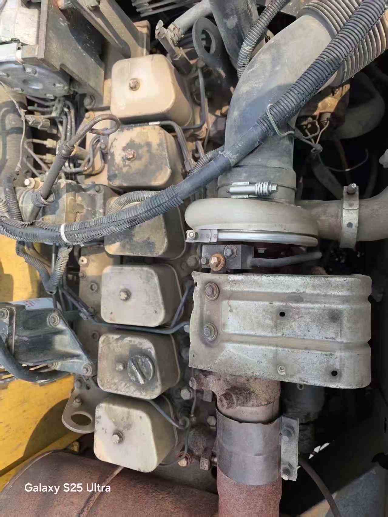 Buy Komatsu PC210-7 Used Excavator / 4
