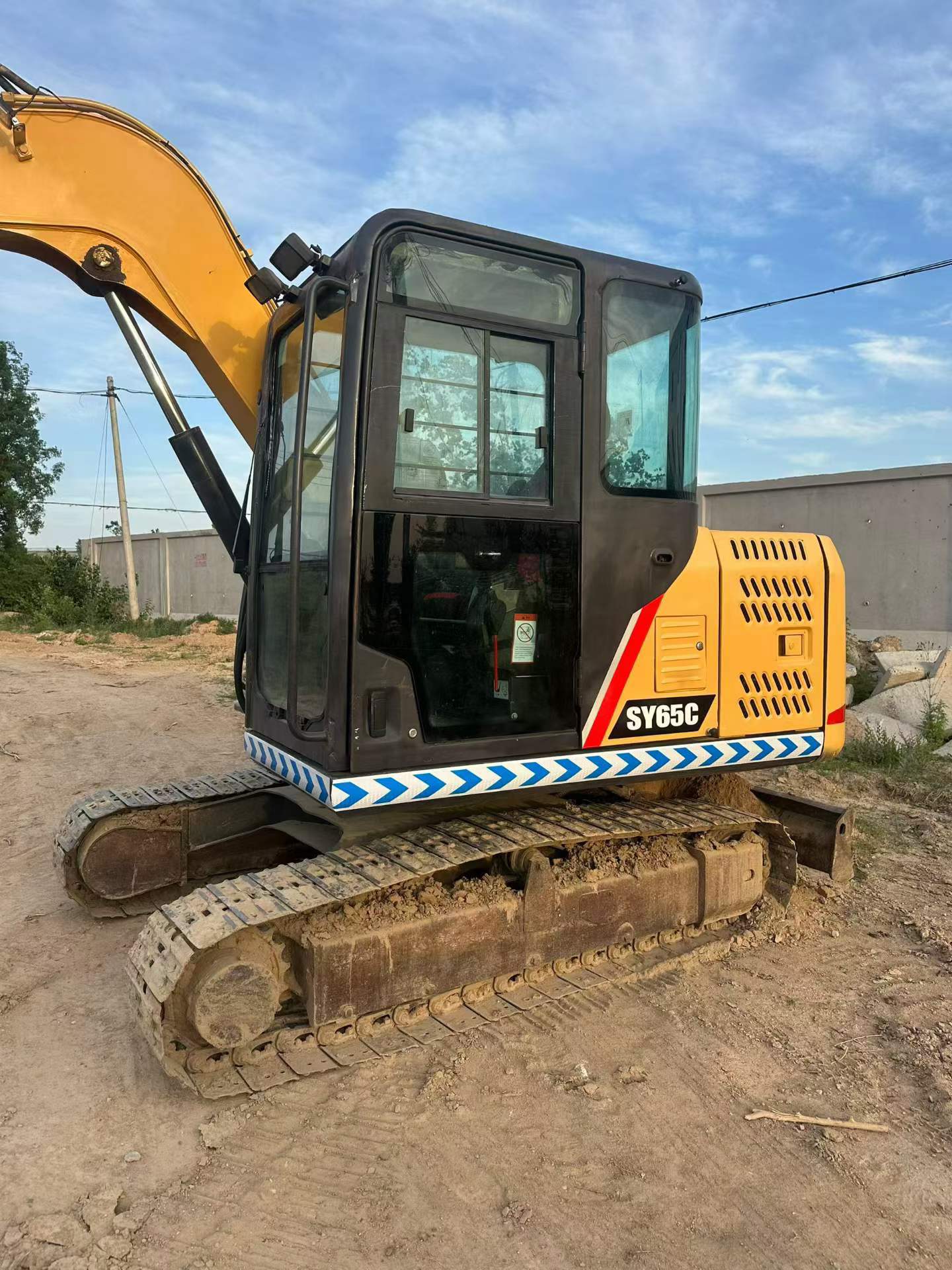 Buy Sany SY65C Used Excavator / 2