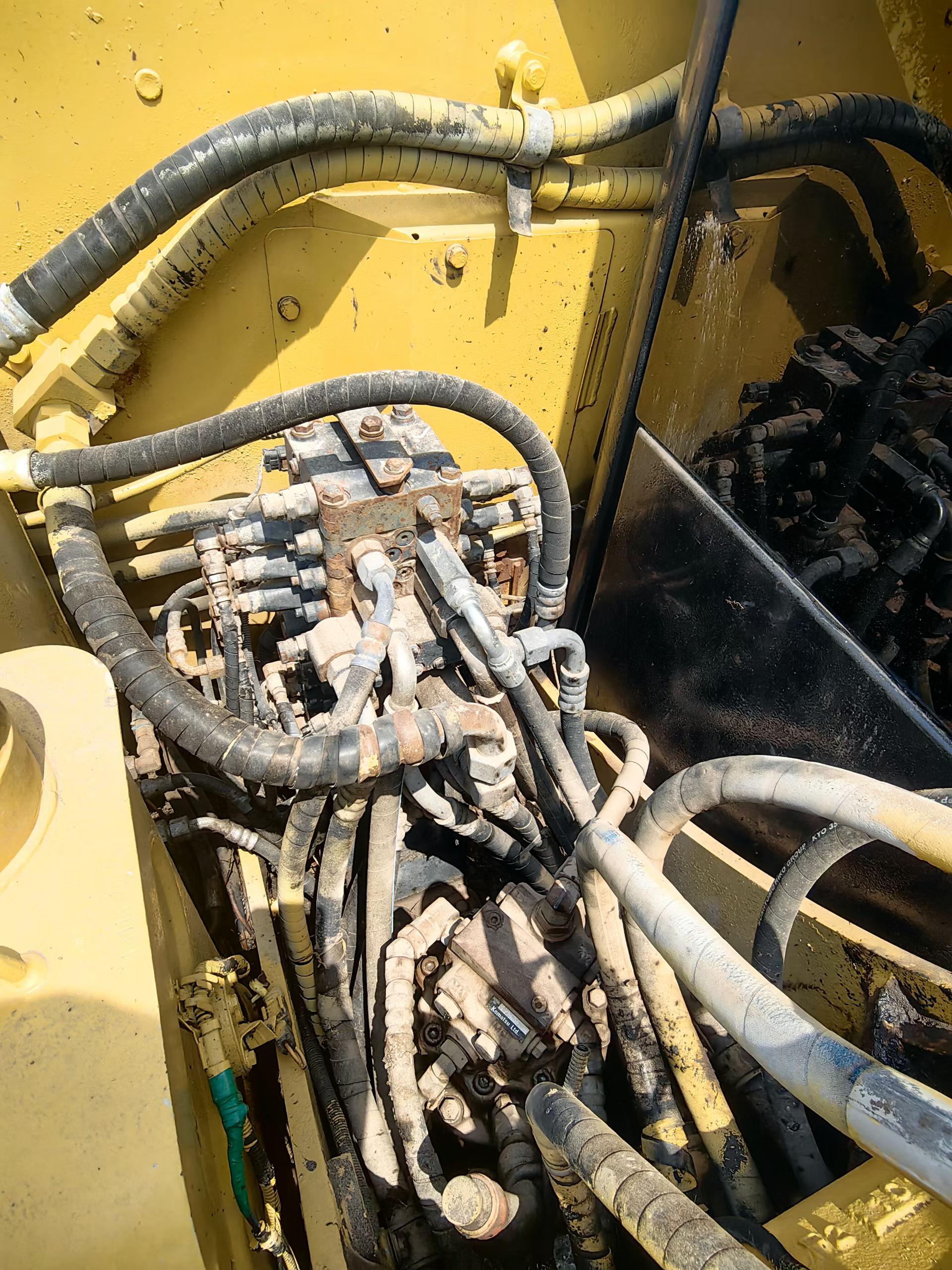 Buy Komatsu PC70 Used Excavator / 4