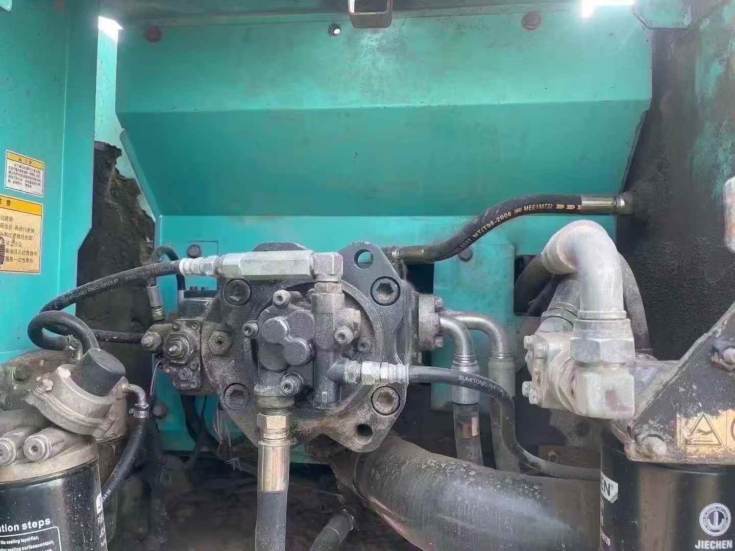 Buy Kobelco SK200-8 Used Excavator / 8