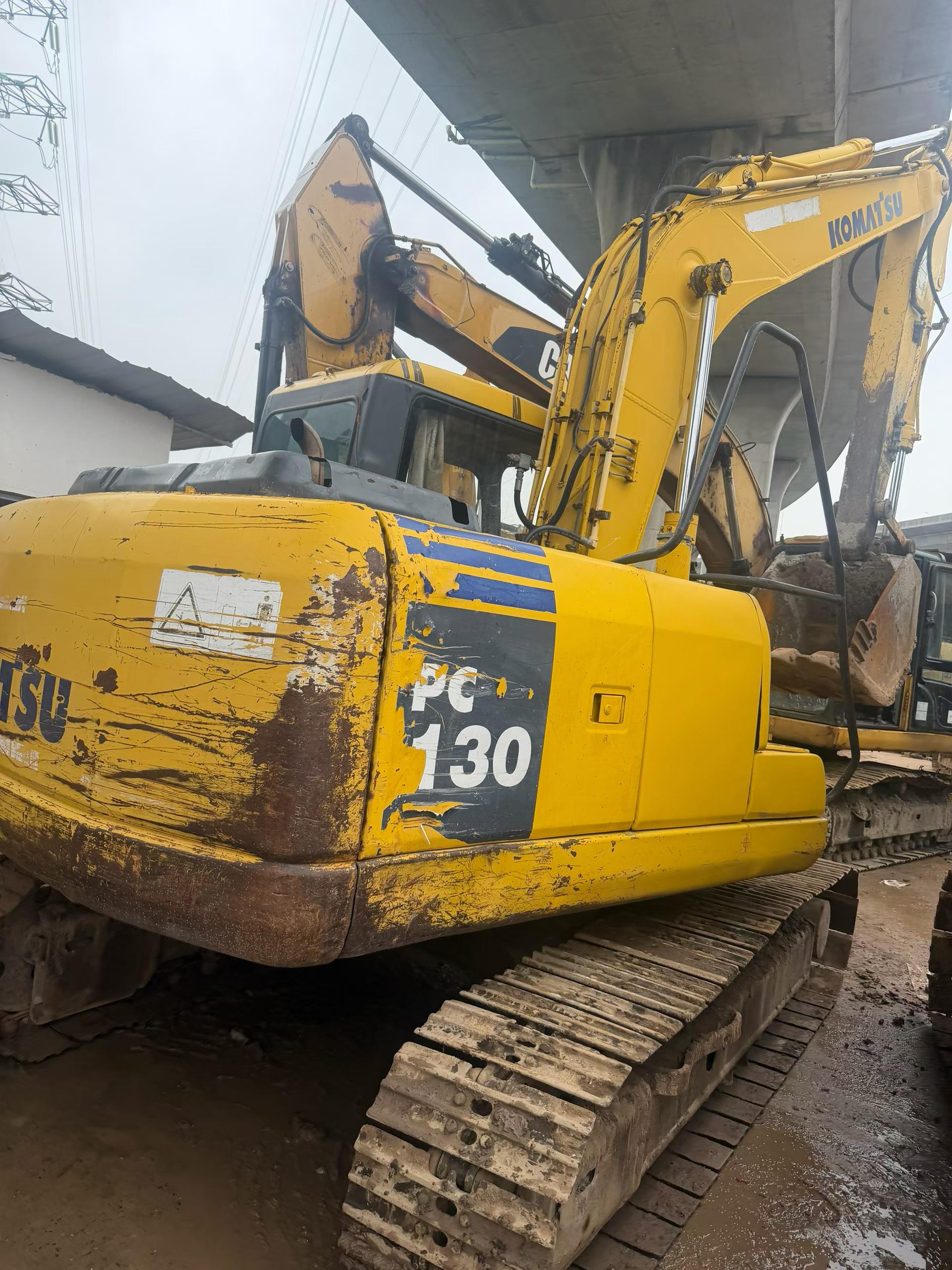 Buy Komatsu PC130-7 Used Excavator / 2