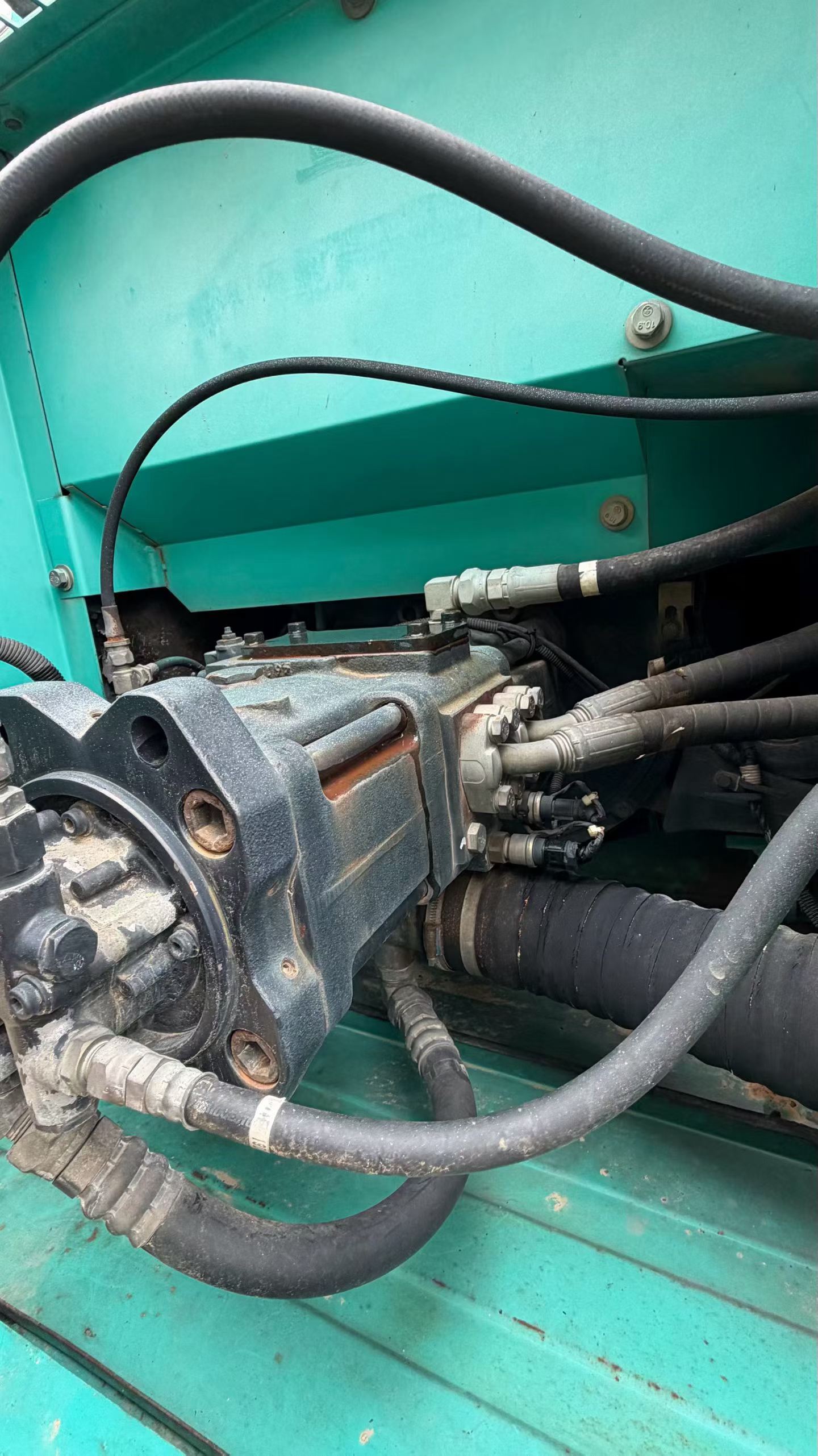 Buy Kobelco SK200-10 Used Excavator / 4