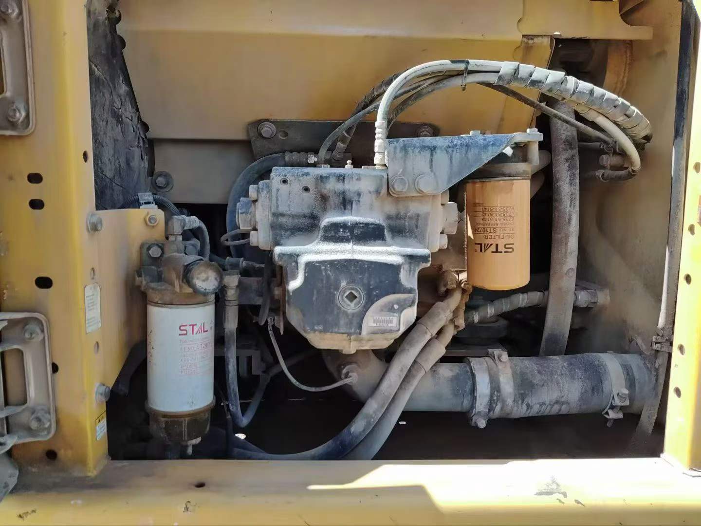 Buy Komatsu PC200 Used Excavator / 6