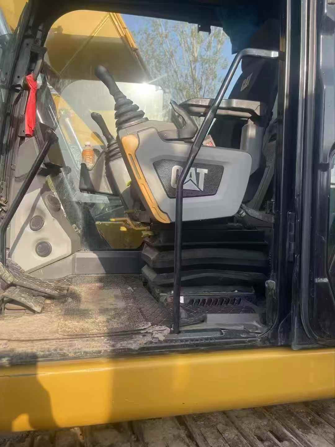 Buy Caterpillar 323 Used Excavator / 7