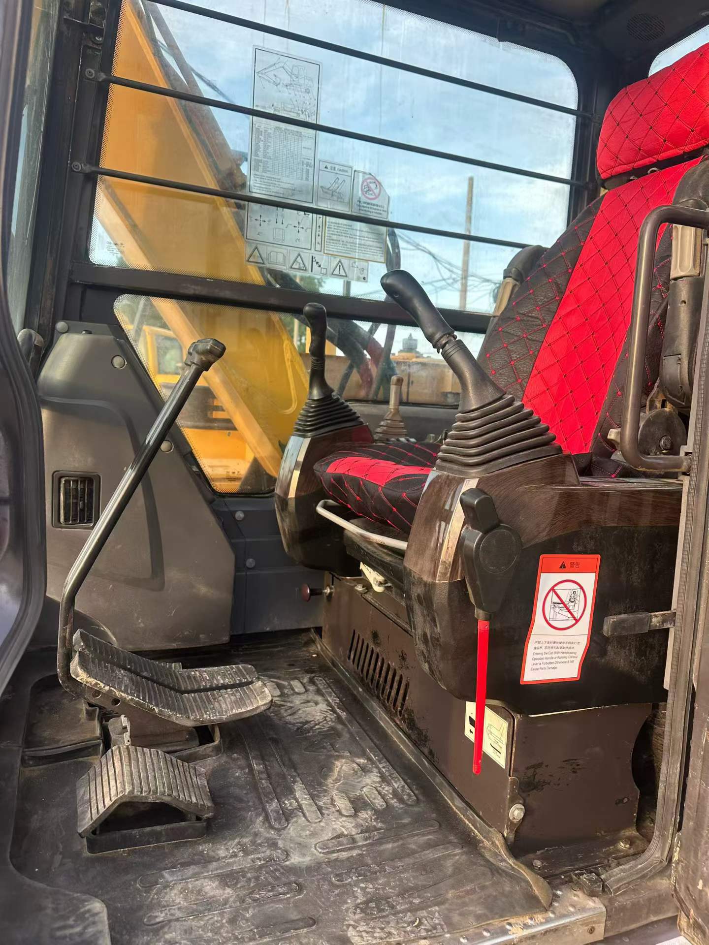 Buy Sany SY65C Used Excavator / 8