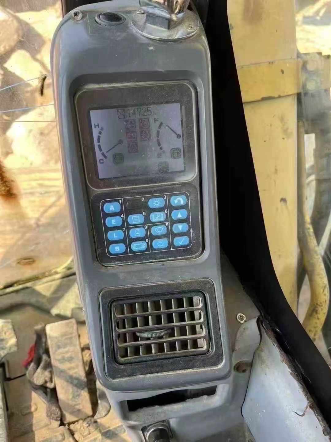 Buy Komatsu PC450-7 Used Excavator / 15