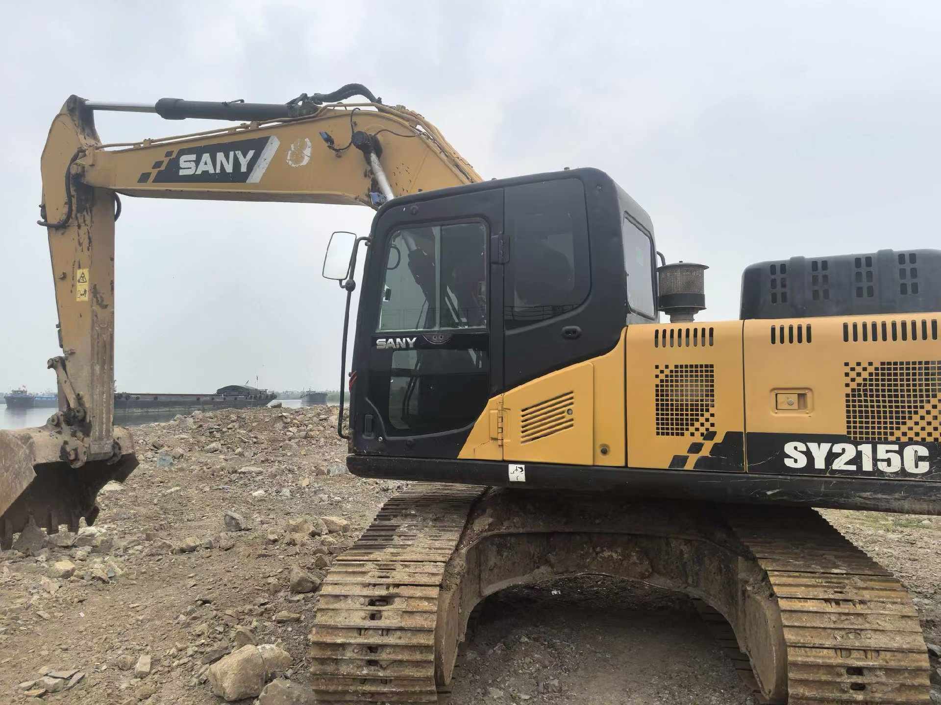 Buy Sany SY205C Used Excavator / 4